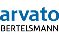 Arvato Bertelsmann Logo mit arvato in blau und Bertelsmann in schwarz darunter.