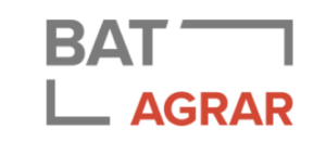 BAT AGRAR-Logo in Grau und Rot mit geometrischen Linien um den Text herum.