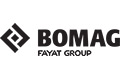 Schwarzes Logo der BOMAG Fayat Gruppe mit geometrischem Symbol auf der linken Seite und fettem Text auf der rechten Seite.