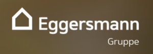 Weißes Haus-Symbol mit Eggersmann und Gruppe Text auf einem braunen Hintergrund mit Farbverlauf.