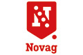 Rotes Novag-Logo mit einem stilisierten N und Punkten über dem Wort Novag in fetten roten Buchstaben auf weißem Hintergrund.