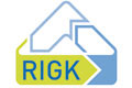 RIGK-Logo mit blau umrandeten Formen und einem grünen Pfeil mit dem Text RIGK in Blau.